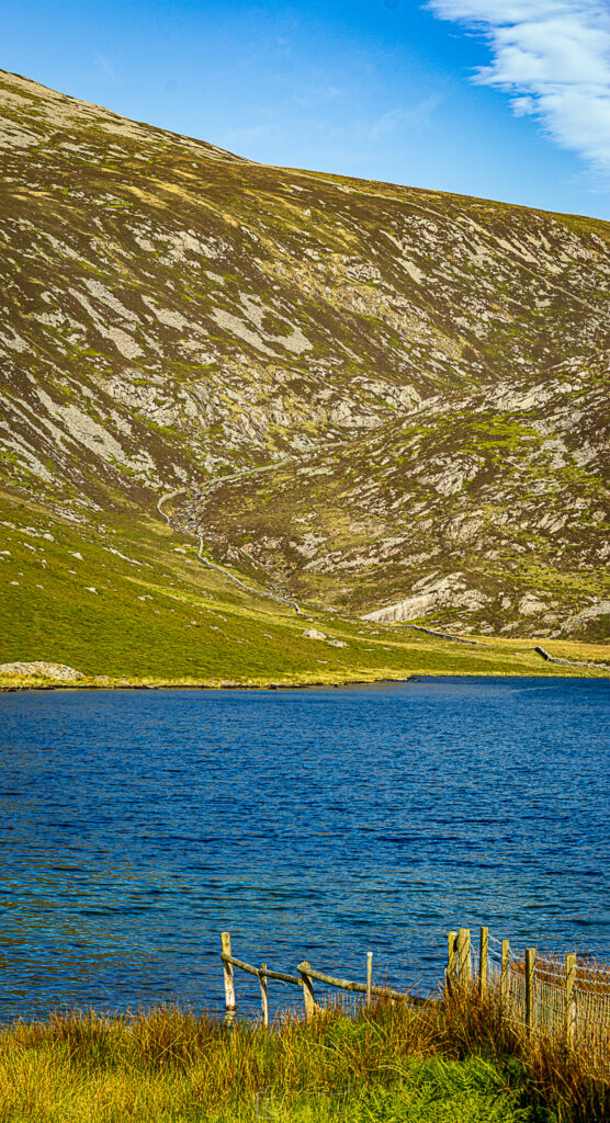 Llyn Cwm Dulyn Mountains View
